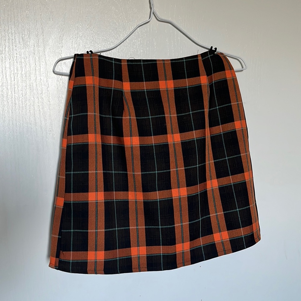 Size 6 Nasty Gal plaid skirt